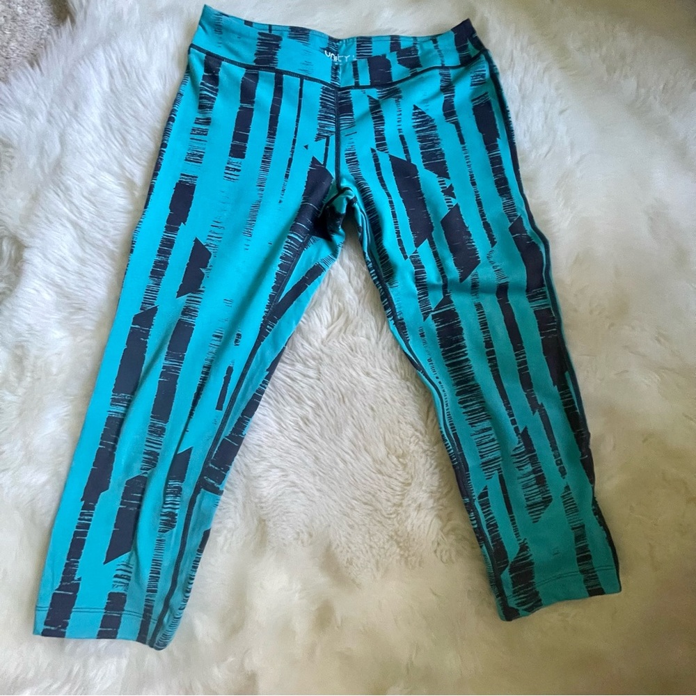 Unity ~ Turquoise/Gray Abstract Print Workout Set ~ S - Picture 5 of 8